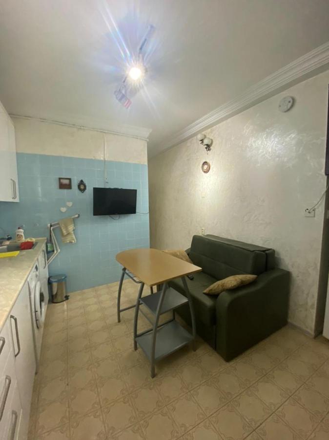 Apartment Ge Zvezda Batoemi Buitenkant foto