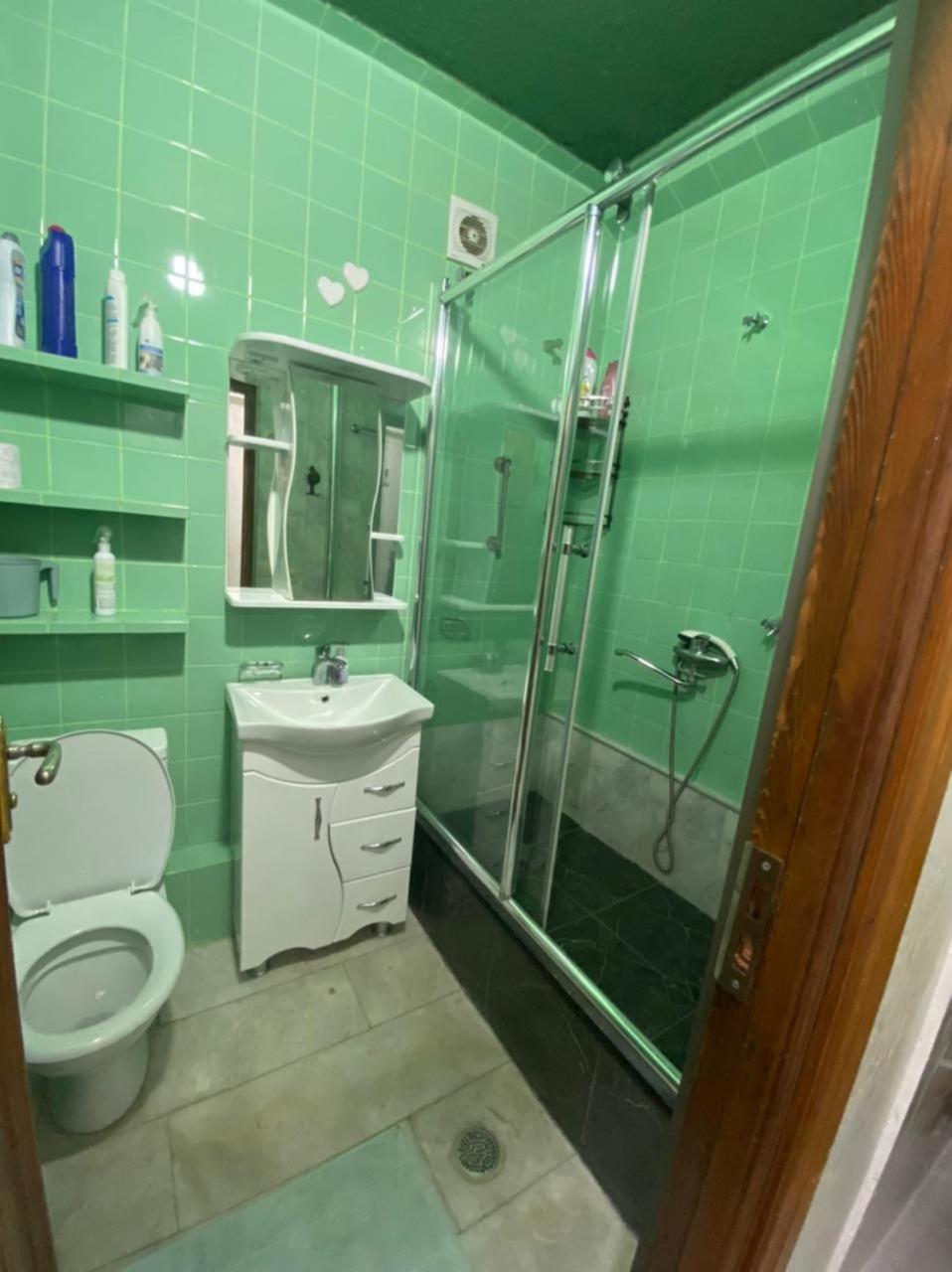 Apartment Ge Zvezda Batoemi Buitenkant foto